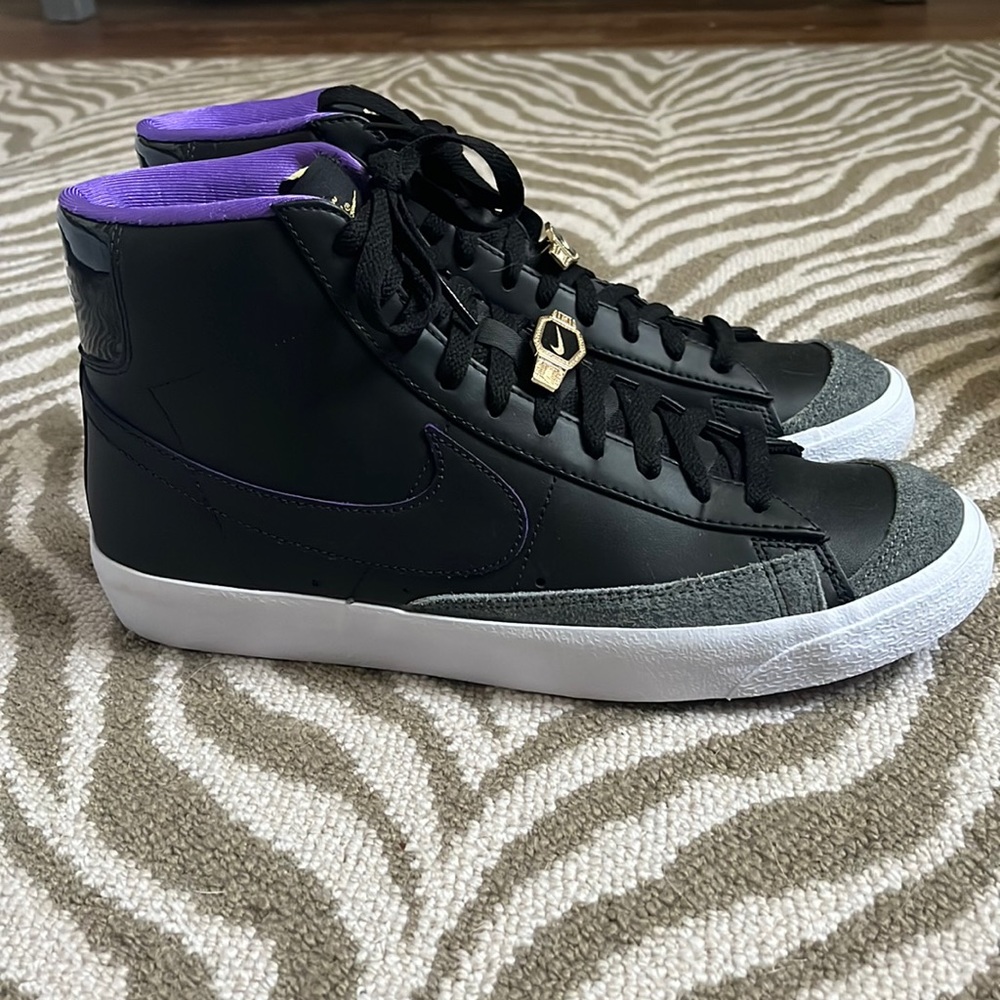 2022 Blazer Mid '77 EMB 'World Champ - Black' Sz 11 NWOT